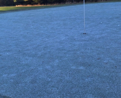 Greenkeeping Team Golfclub Praforst Pflegemassnahmen Januar 2026 Winterinfos Grüns bei Schnee und Eis